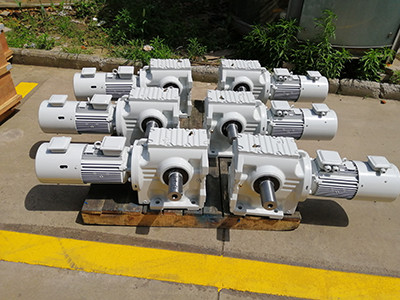  S系列斜齿-蜗轮蜗杆减速机